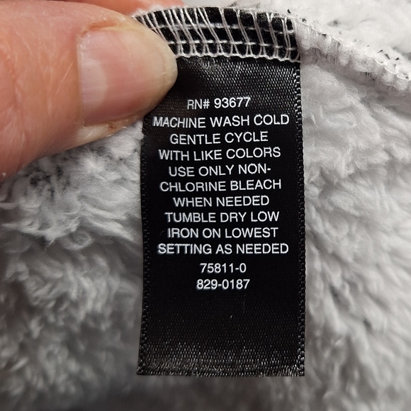 St.John's Bay Active Ivory Chevron Plush Jacket, Size Medium, RN#93677, NWT - Picture 3 of 13